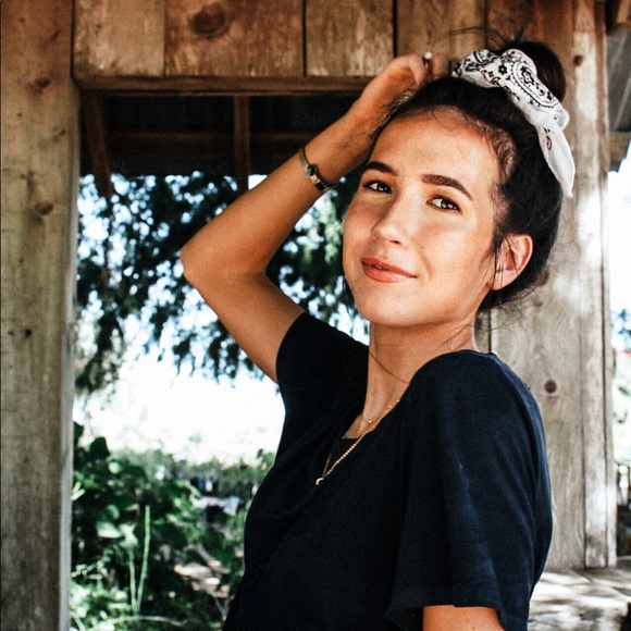 Meet the Posher - Picture 3 of 8